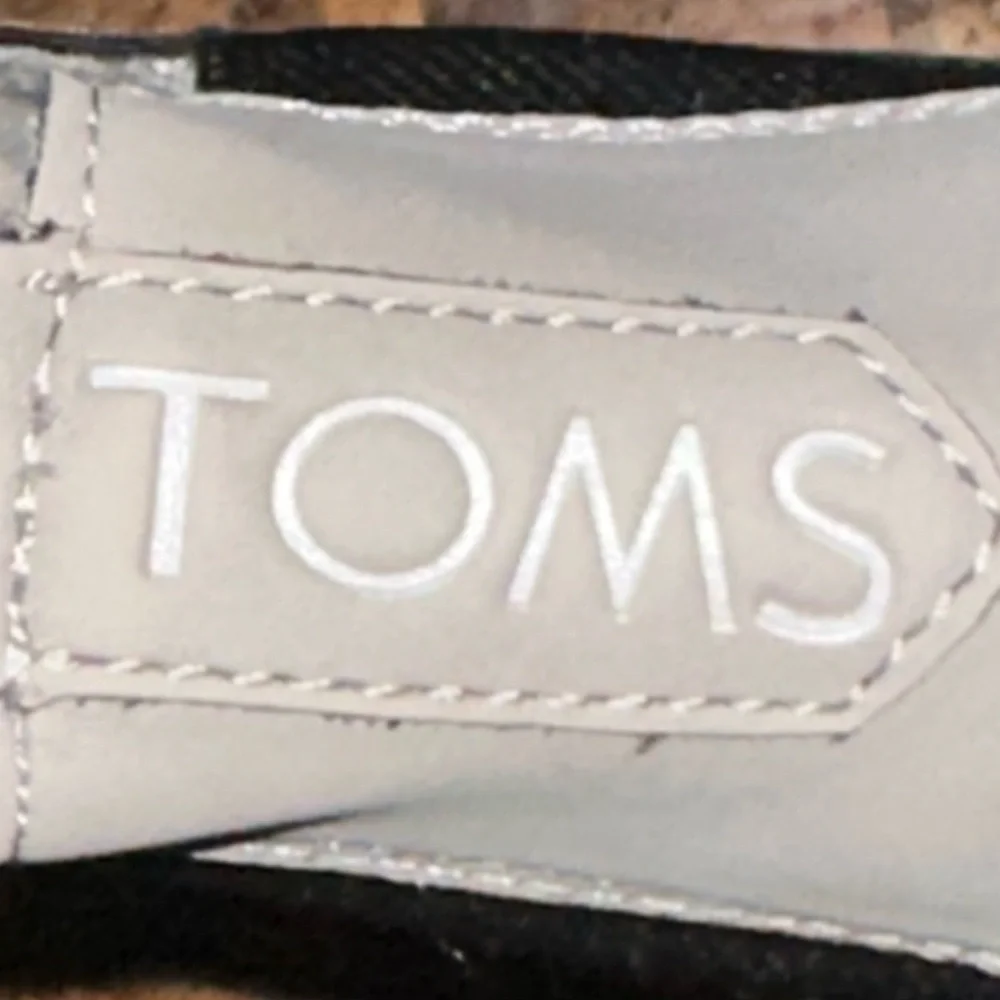 UEC TOMS Women's Skylar Chelsea boots Sz 7.5